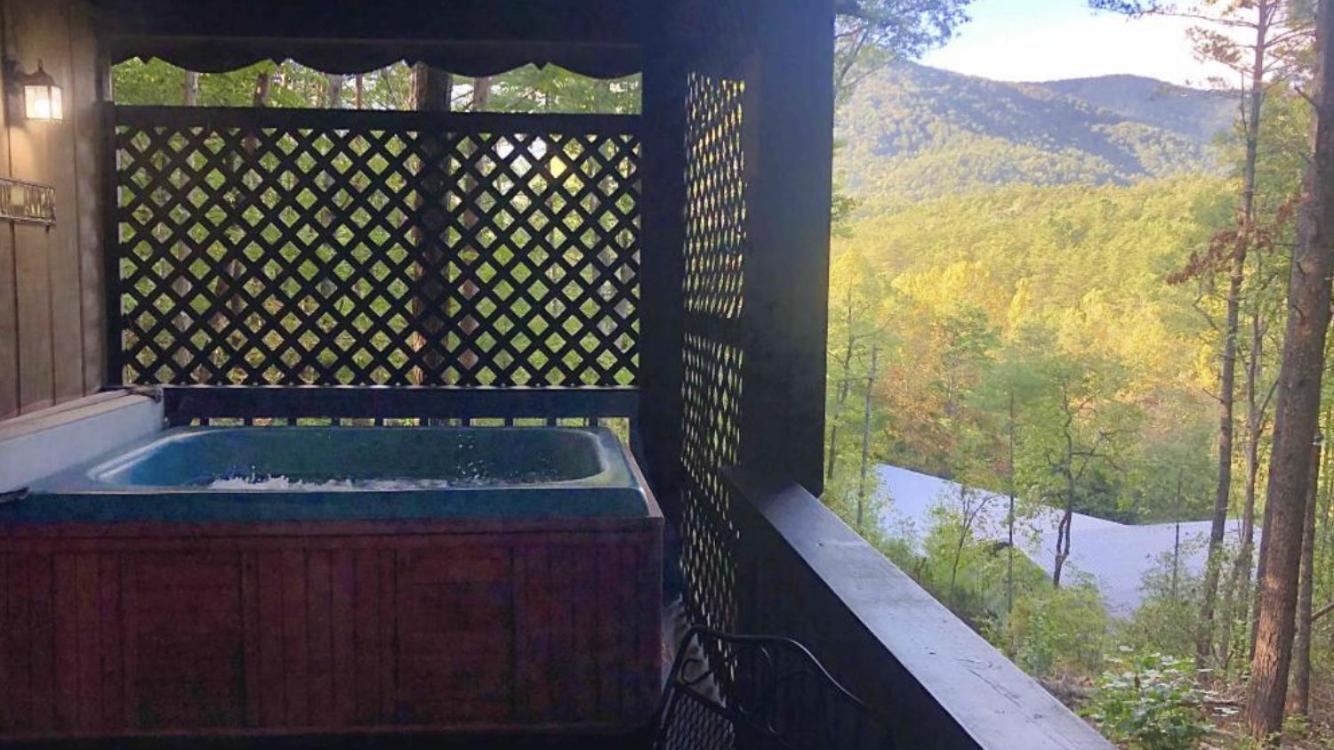 Mountain-Top Cabin Get-Away With Hot Tub And A View Sautee Nacoochee Exterior photo